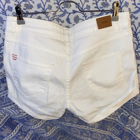 BDG mid rise shorts - Picture 2 of 3